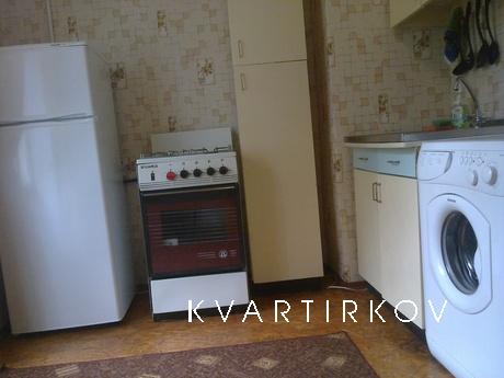 2-ка. хозяин Район ККБ Панорама Новый ст, Краснодар - квартира посуточно