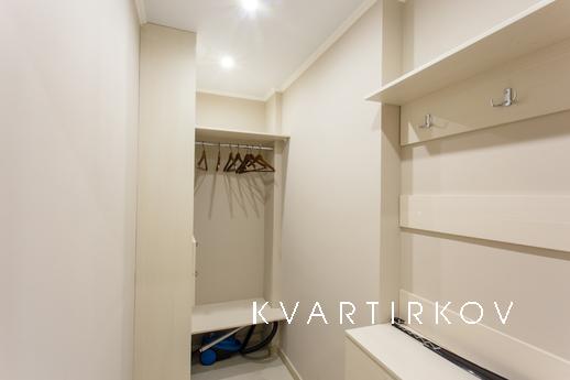 Посуточно ул. 50 лет Октября 57аК1, №104, Тюмень - квартира посуточно