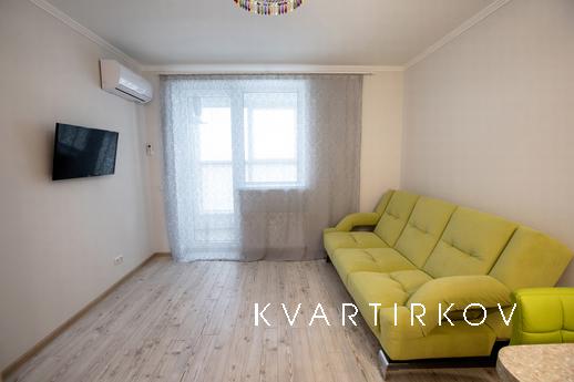 Посуточно 50 лет Октября, 57а, №063, Тюмень - квартира посуточно