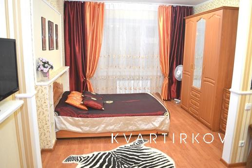 Посуточно и почасно сдаю уютную 1-комн. кв-ру (рядом Аквапар