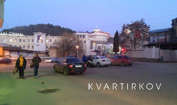 2-bedroom apartment at the Colonnade, Кисловодськ - квартира подобово