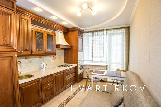 Уютная  1-я квартира находится в Ново-Савиновский район Рядо