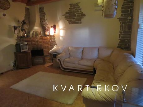 Сдается посуточно гостевой дом,две комнаты по 25 кв.м.,очень