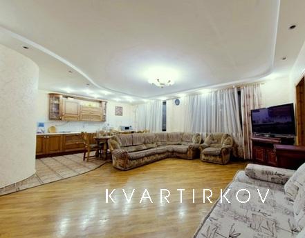 Уютная квартира в самом центре города, хороший ремонт, совре