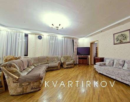 4-комнатная квартира в центре Казани, Казань - квартира посуточно