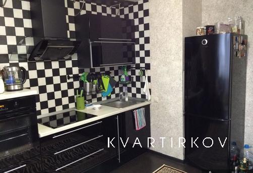 Nearby is a large Izmailovo Park. Neighborhood with all nece
