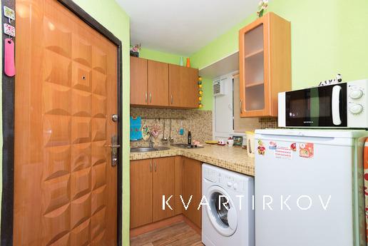 Компактная квартира-студия в центре, Екатеринбург - квартира посуточно