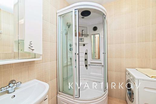 modern studio apartment at Shchors Str, Yekaterinburg - apartment by the day