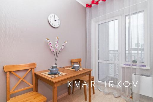 Elegant studio apartment on Shchors Str, Yekaterinburg - apartment by the day