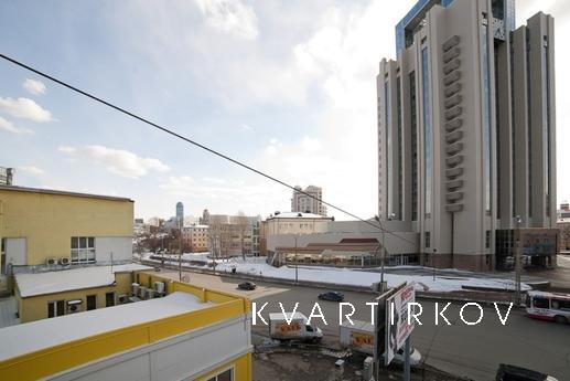 Квартира на 8 человек с евроремонтом, Екатеринбург - квартира посуточно
