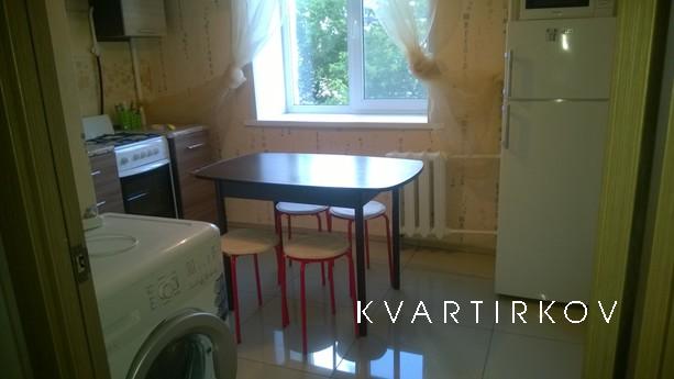 Квартира на 8 человек с евроремонтом, Екатеринбург - квартира посуточно