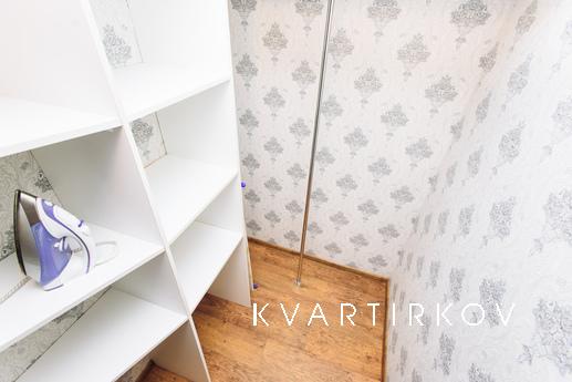 Квартира с Евроремонтом у Цирка, Екатеринбург - квартира посуточно