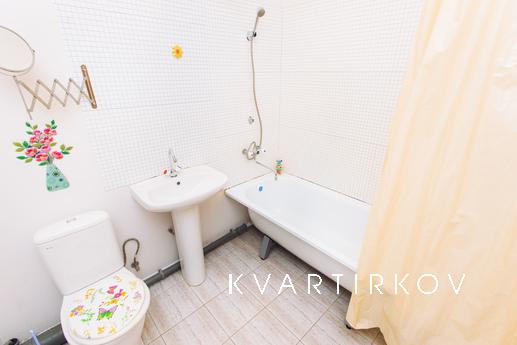 Квартира в у метро Геологическая, Екатеринбург - квартира посуточно