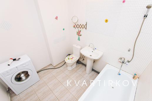 Квартира в у метро Геологическая, Екатеринбург - квартира посуточно