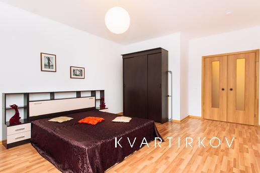 Квартира в у метро Геологическая, Екатеринбург - квартира посуточно