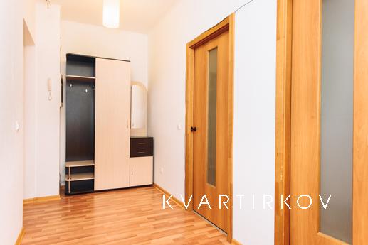 Квартира в у метро Геологическая, Екатеринбург - квартира посуточно