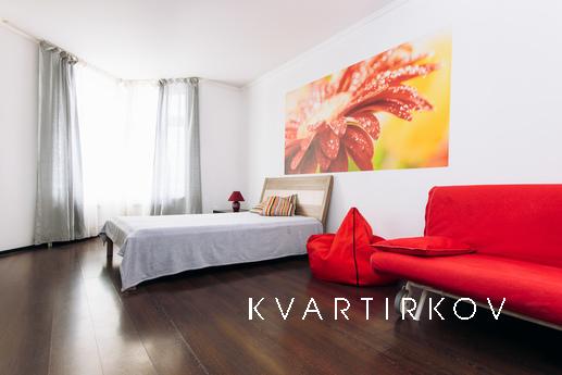 Шикарная просторная студия в молодежном стиле, находится в э