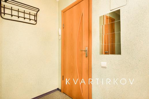 1-bedroom apartment, Center, Yekaterinburg - apartment by the day