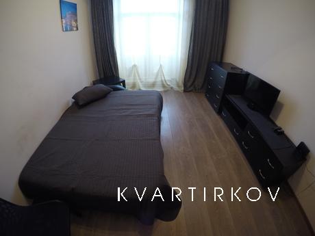 1ая квартира с евроремонтом в новом элитном доме в центре го