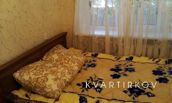 Rent 1-flat on the avenue of Kirov. 2 double bed, sofa. Mode