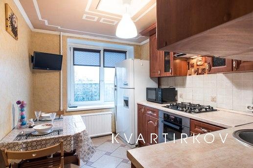 Spacious, comfortable apartment, Санкт-Петербург - квартира подобово