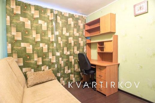 Spacious, comfortable apartment, Санкт-Петербург - квартира подобово