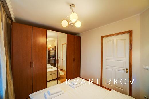 2-комнатная квартира на Якиманке, Москва - квартира посуточно