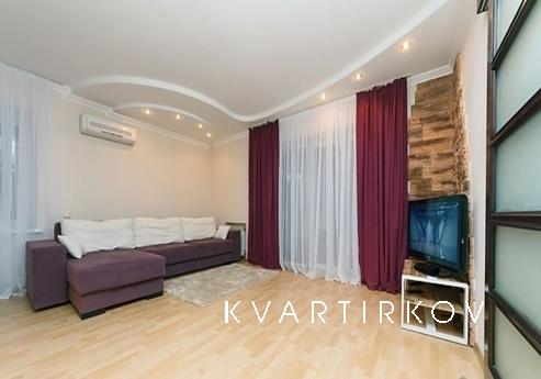 Luxurious two bedroom apartment located near the metro stati