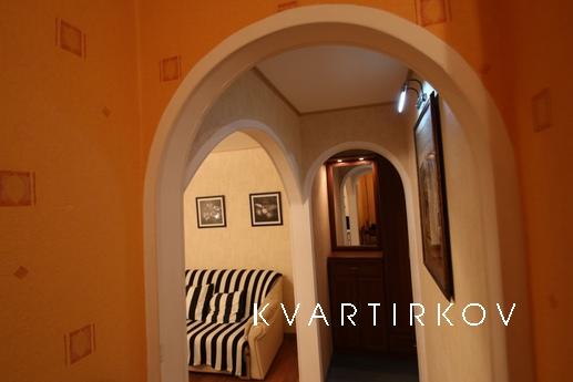 Практичная двушка рядом с парком, Уфа - квартира посуточно