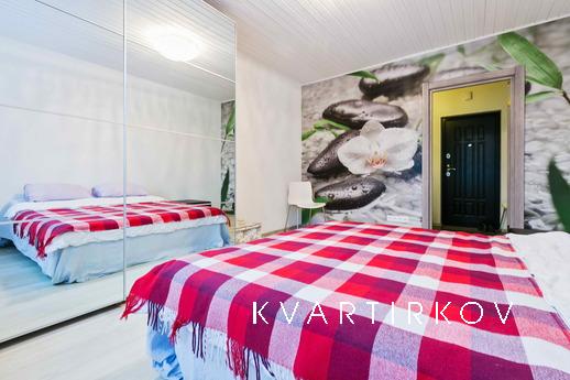 Двухкомнатная квартира с евроремонтом. Кровать с режимом мас