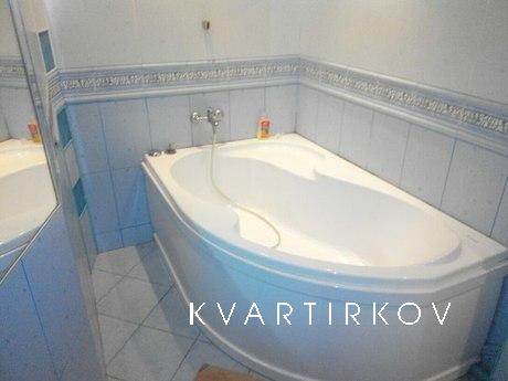 2 bedroom, Euro repair, Kropyvnytskyi (Kirovohrad) - apartment by the day