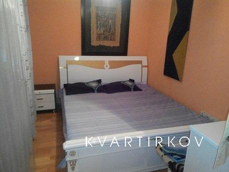 2 bedroom, Euro repair, Kropyvnytskyi (Kirovohrad) - apartment by the day
