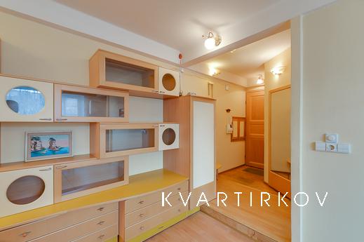 Three-room apartment in Victory Park, Санкт-Петербург - квартира подобово