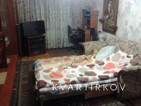 Сдам посуточно однокомнатную квартиру недалеко от метро Выхи