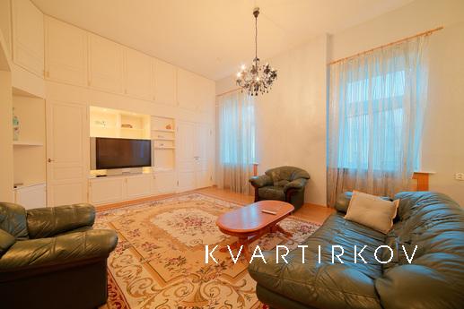 Apartments in the historic center, Санкт-Петербург - квартира подобово