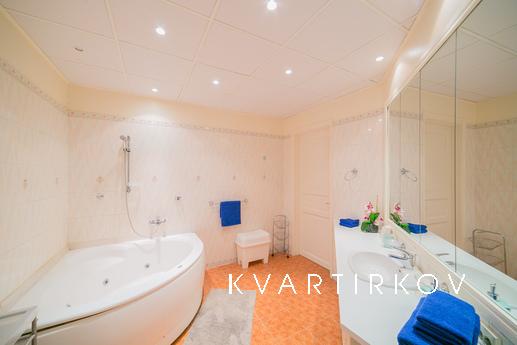 Apartments in the historic center, Санкт-Петербург - квартира подобово