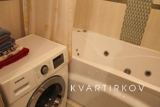 Шикарная 4-комн квартира в самом центре, Волгоград - квартира посуточно