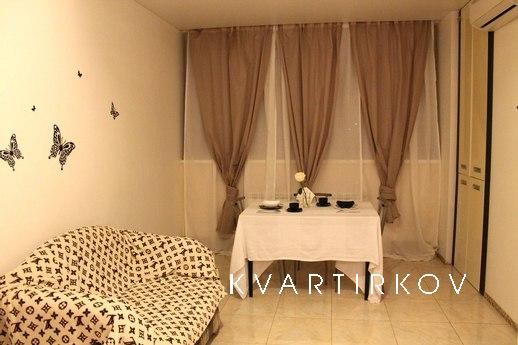 - Шикарная ,большая , 4-комнатная квартира в новом доме, в с