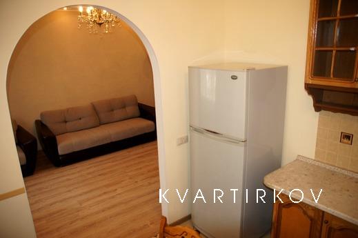 Шикарная 3-комнатна в самом центре !, Волгоград - квартира посуточно