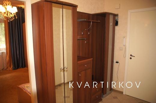 Шикарная 3-комнатна в самом центре !, Волгоград - квартира посуточно