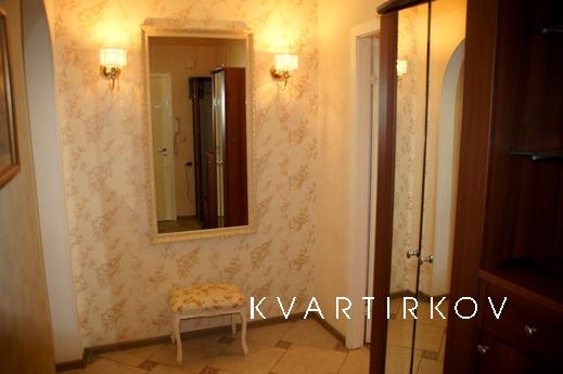 Шикарная 3-комнатна в самом центре !, Волгоград - квартира посуточно