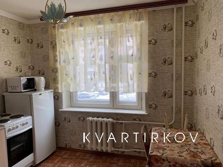 Clean and comfortable 1 bedroom apartmen, Уфа - квартира подобово