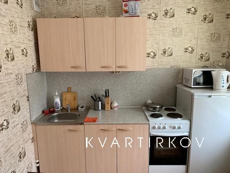 Clean and comfortable 1 bedroom apartmen, Уфа - квартира подобово