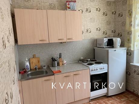 Clean and comfortable 1 bedroom apartmen, Уфа - квартира подобово