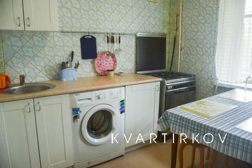 2-bedroom apartment, Kyiv - apartment by the day