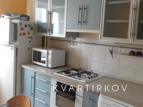 2 room apartment overlooking the sea, Chernomorsk (Illichivsk) - apartment by the day