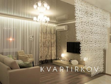 Красивая квартира в центре Тюмени в ЖК ПАРУСА! Сдается на ча