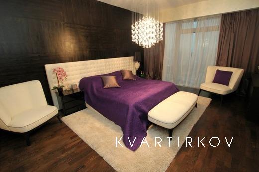 Most of the city center opposite the Central Department Stor