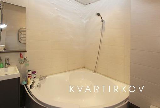 Clean comfortable apartments, Tyumen - apartment by the day