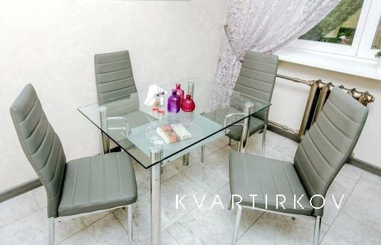 Чистая уютная квартира в центре Тюмени, Тюмень - квартира посуточно